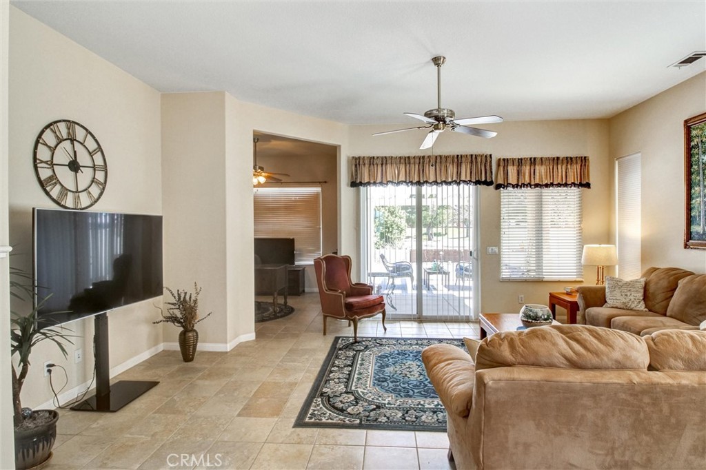 10788 Green Valley Road Apple Valley, CA 92308 - Photo 15 of 71