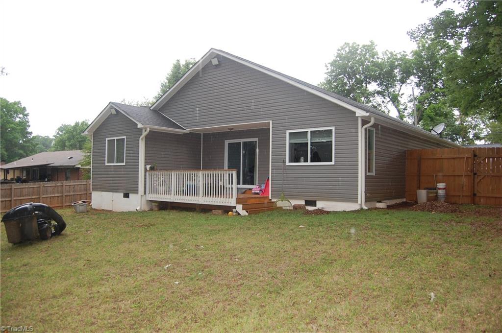 120 Oak Summit Road Winston-Salem, NC 27105 - Photo 2 of 29