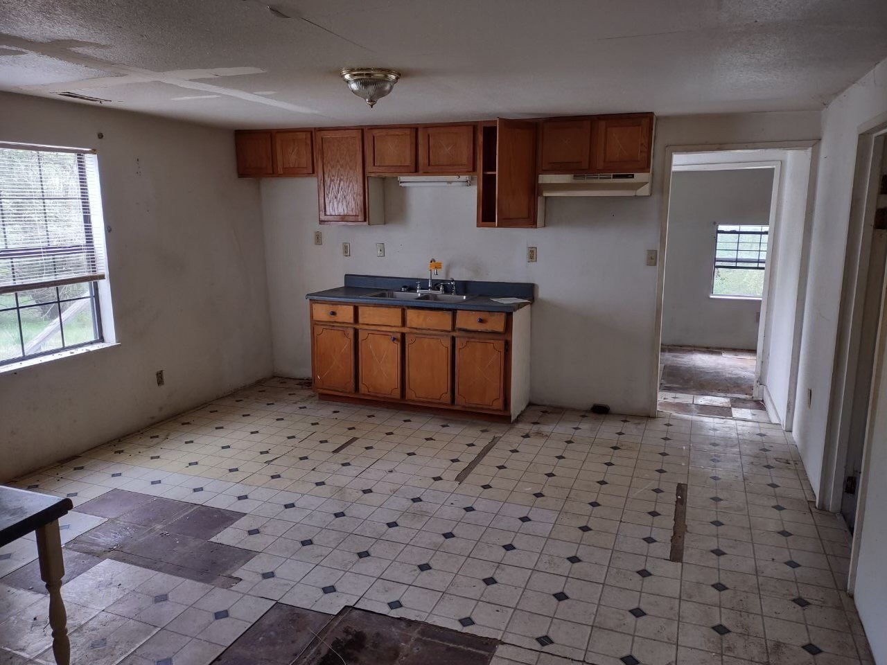 421 High Point Road Clarksville, TN 37042 - Photo 6 of 18 Gallery Image 6