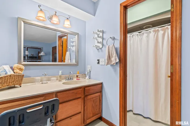 $234,900 | 197 Joan Drive, Divernon, IL 62530