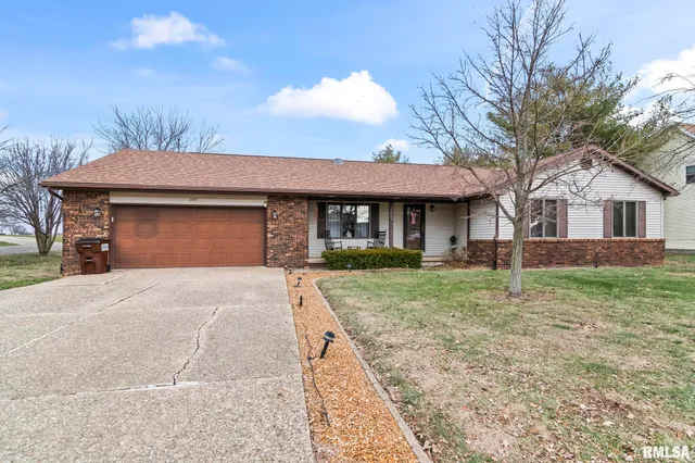 $234,900 | 197 Joan Drive, Divernon, IL 62530