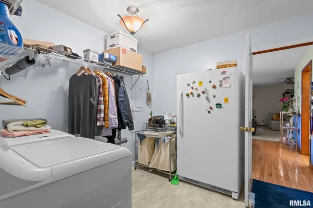 $234,900 | 197 Joan Drive, Divernon, IL 62530