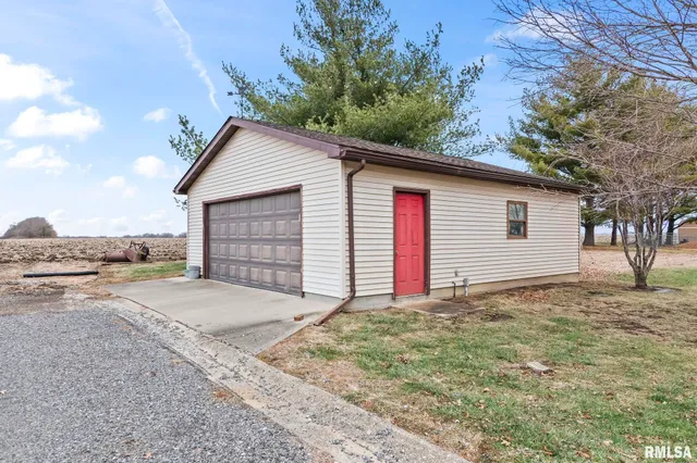 $234,900 | 197 Joan Drive, Divernon, IL 62530