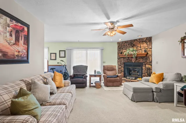 $234,900 | 197 Joan Drive, Divernon, IL 62530