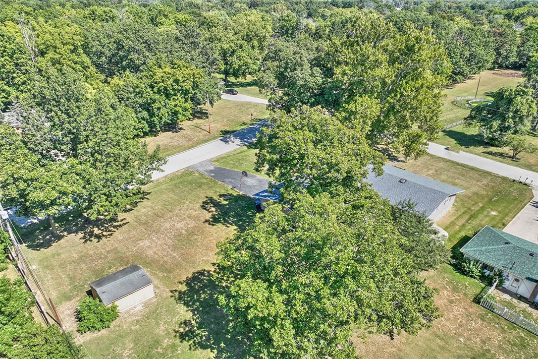 2207 Forest Crest Drive Decatur, IL 62521 - Photo 3 of 31