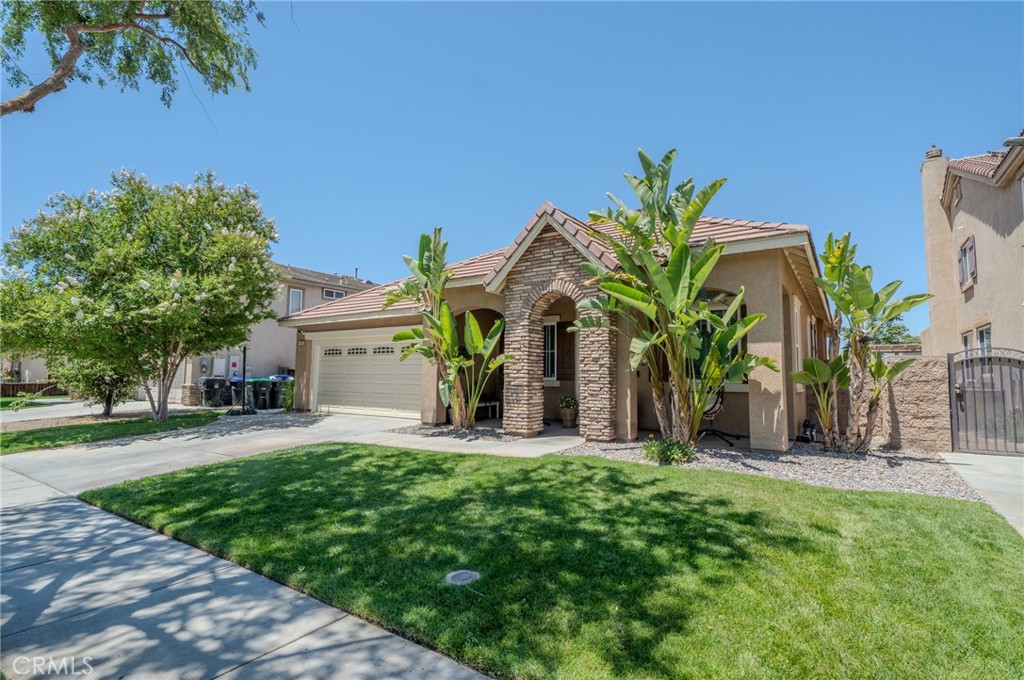 1895 Silver Drop Lane Hemet, CA 92545 - Photo 3 of 50 Front of home
