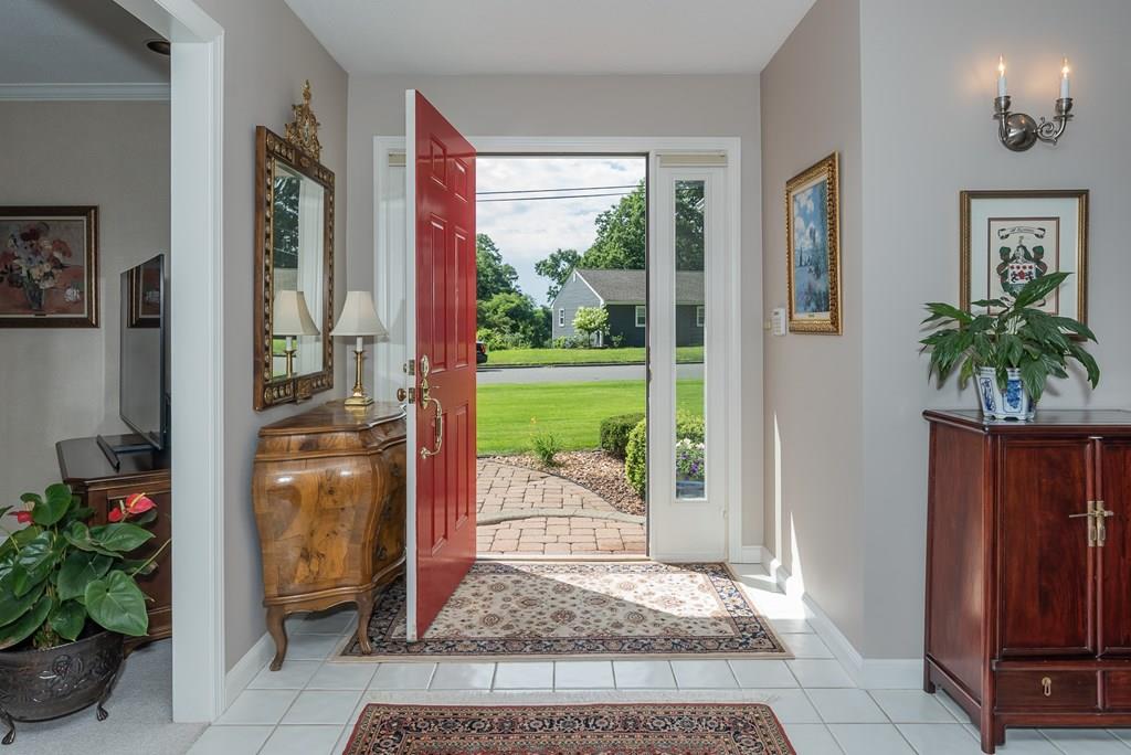 140 Overlook Drive Springfield, MA 01118 - Photo 16 of 42 Gallery Image 16
