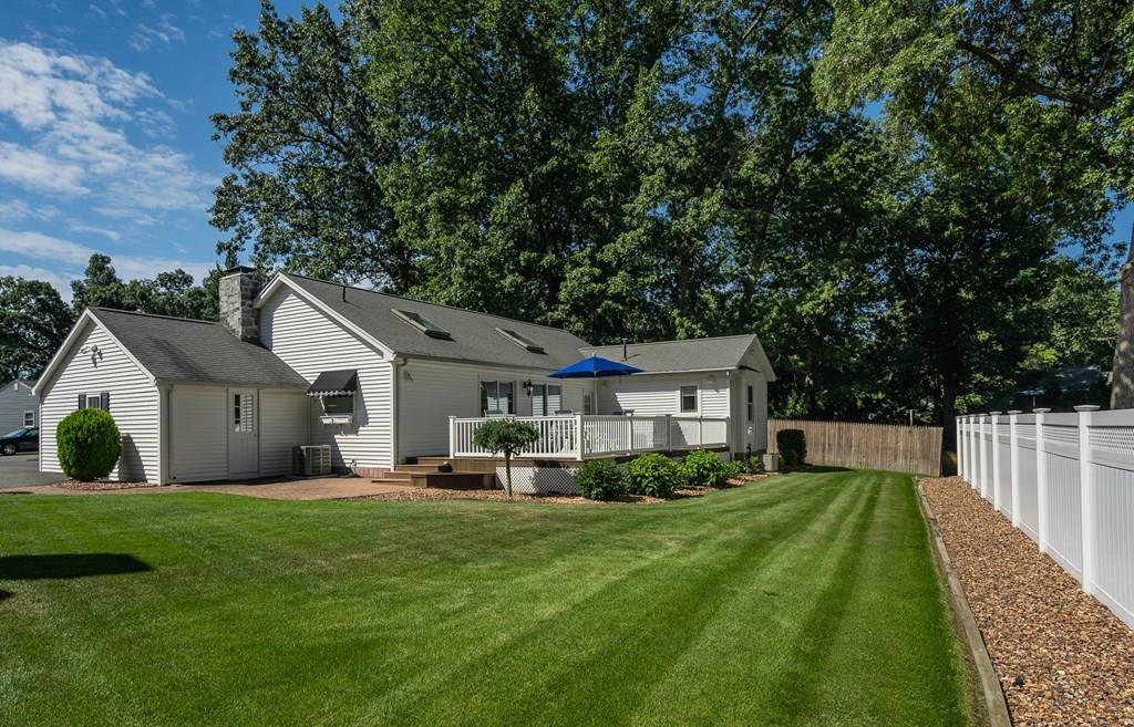 140 Overlook Drive Springfield, MA 01118 - Photo 8 of 42 Gallery Image 8