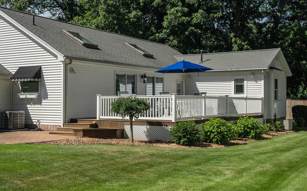 140 Overlook Drive Springfield, MA 01118 - Photo 9 of 42 Gallery Image 9