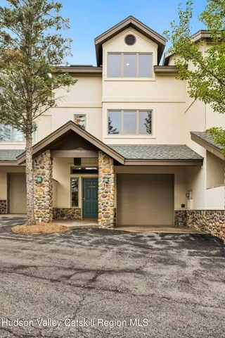 $1,599,000 | 3 The Enclave, Windham, NY 12496