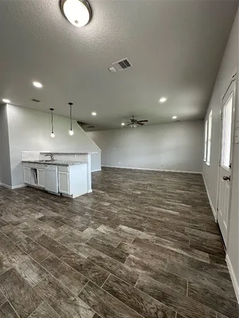 $2,000 | 5819 Golden Cove Road, Cove, TX 77523