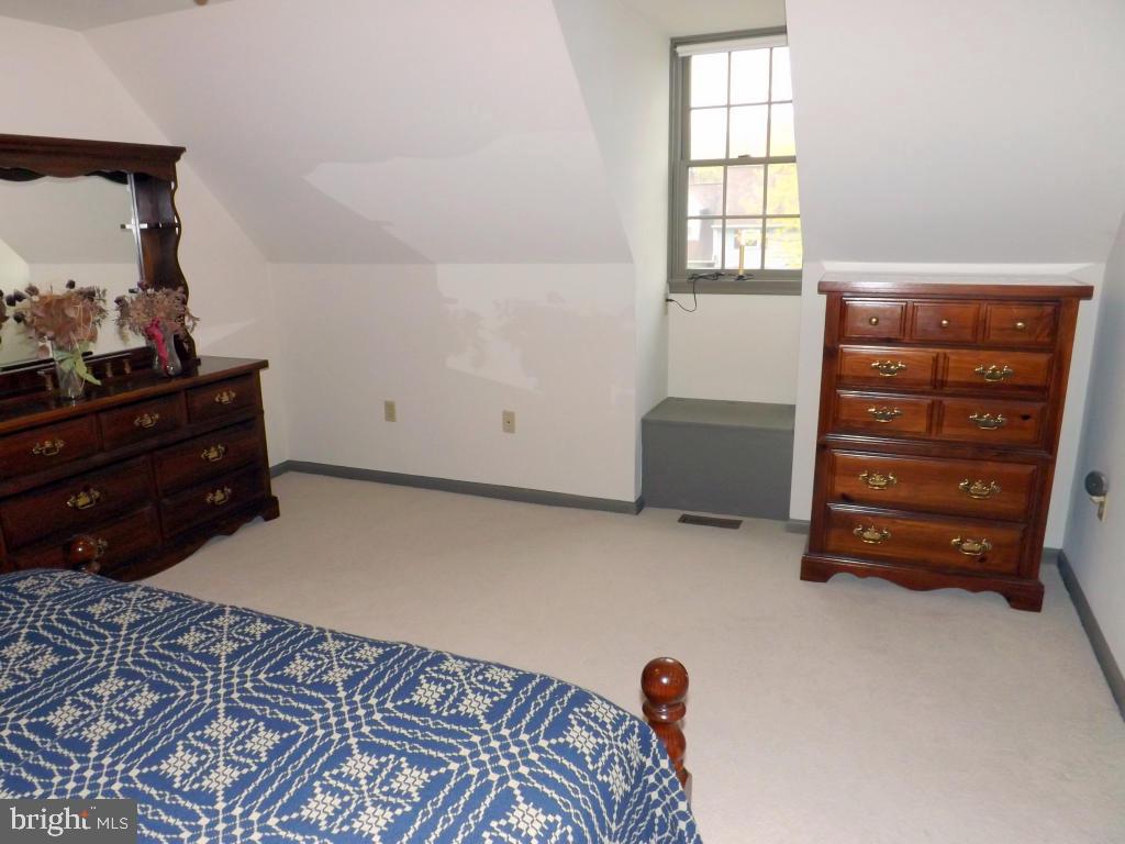 705 Kenton Road Lancaster, PA 17601 - Photo 15 of 26 Gallery Image 15