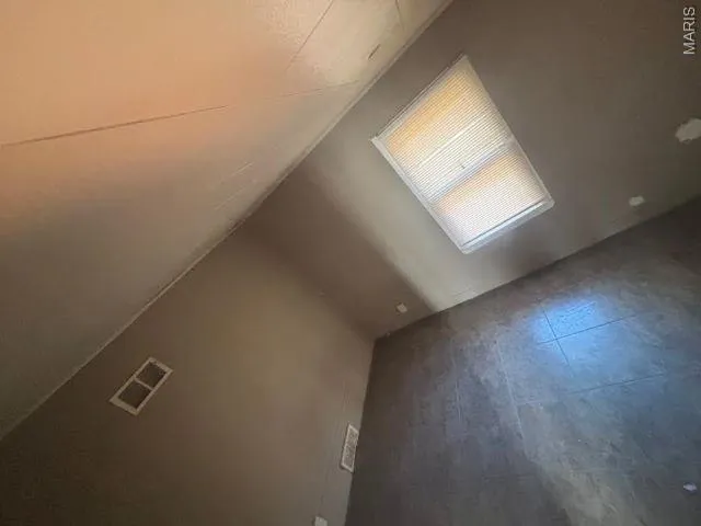 $26,975 | 5461 Hamilton Avenue, St. Louis, MO 63136