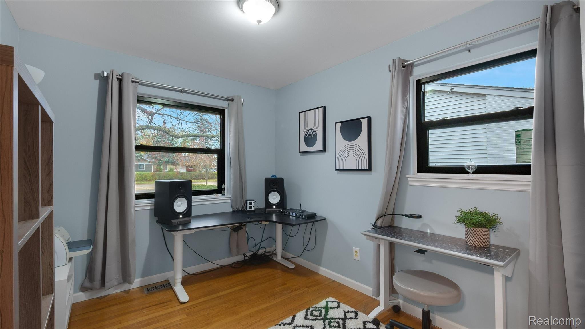619 Sheldon Road Plymouth, MI 48170 - Photo 16 of 27 20DVB29F770E_xl.jpg