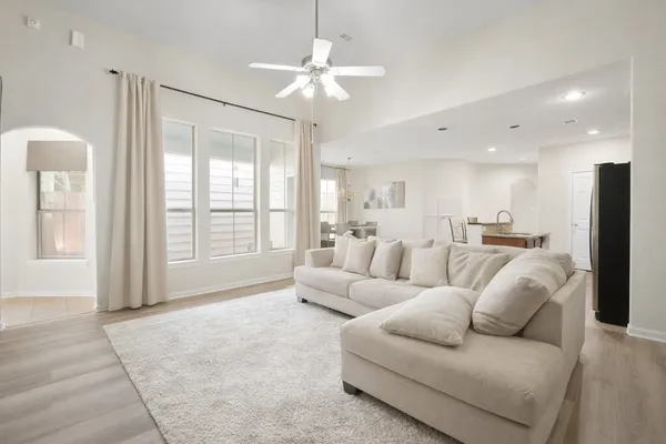 a view of empty room with window