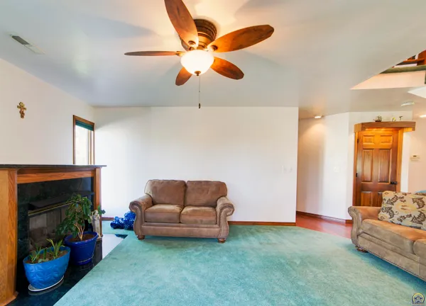 $415,000 | 300 Durink Street, St. Marys, KS 66536