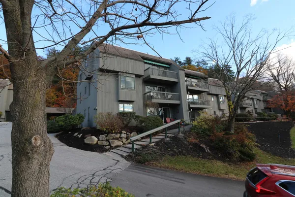 $2,350 | 1 Pine Street, Unit C32, Peterborough, NH 03458