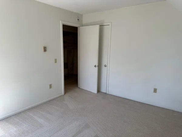 $2,350 | 1 Pine Street, Unit C32, Peterborough, NH 03458