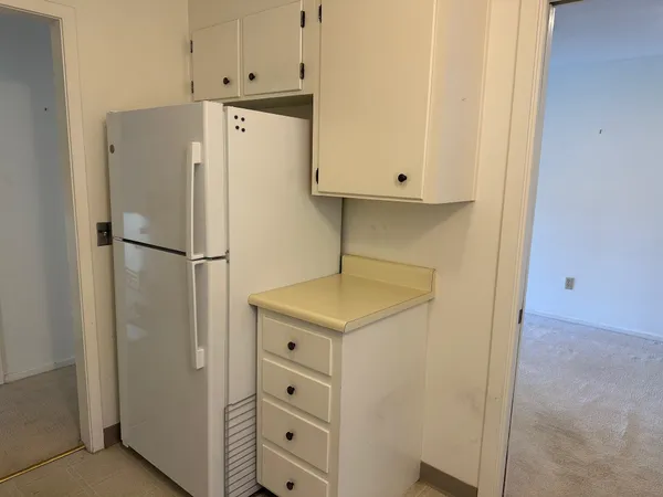 $2,350 | 1 Pine Street, Unit C32, Peterborough, NH 03458