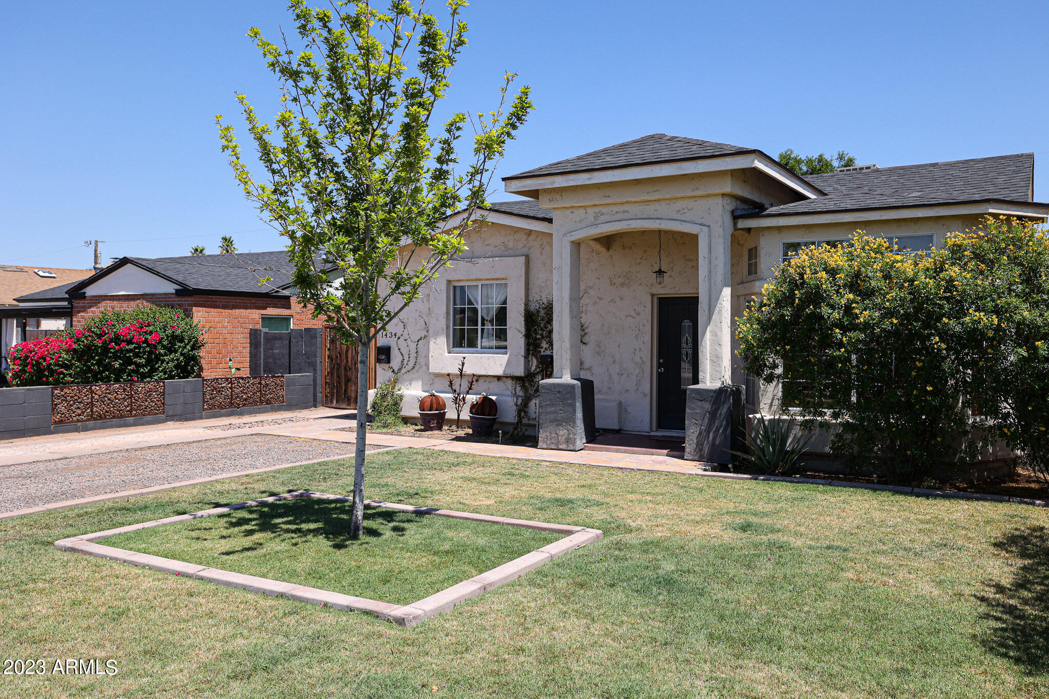 1434 East Granada Road Phoenix, AZ 85006 - Photo 3 of 37 A (3)