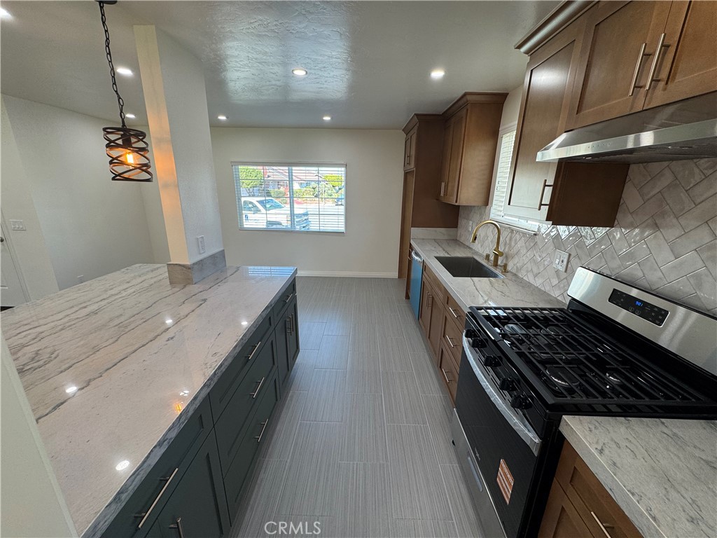 1300 West Ricky Lane Anaheim, CA 92802 - Photo 9 of 33