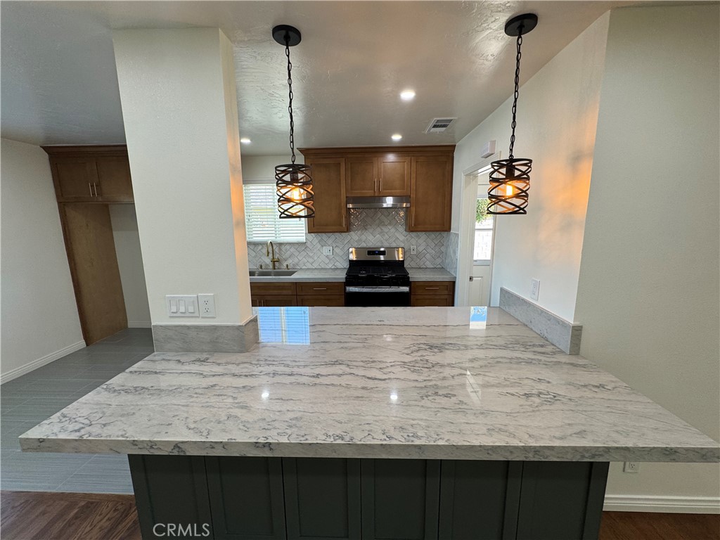 1300 West Ricky Lane Anaheim, CA 92802 - Photo 10 of 33