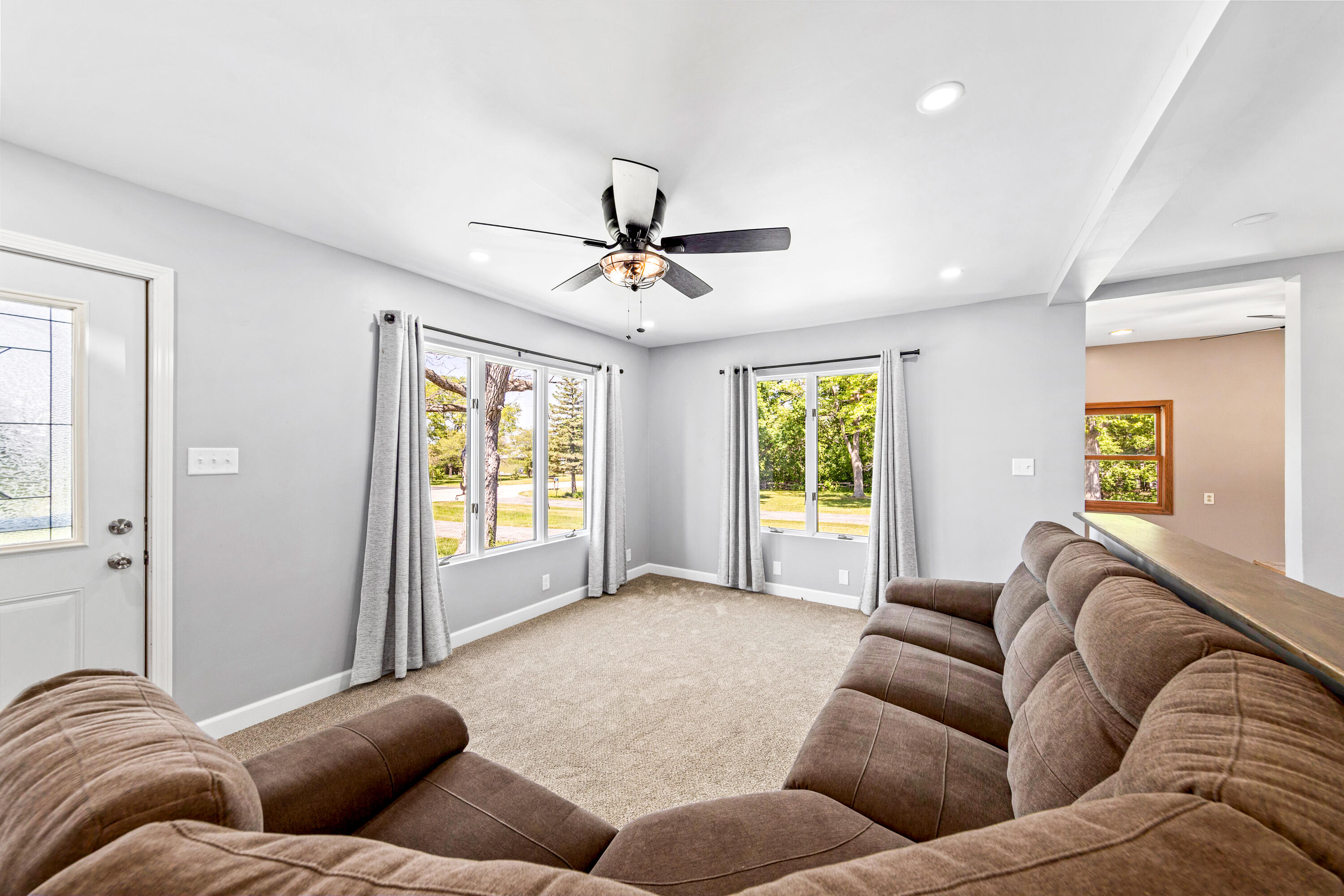 11239 West 5 Mile Road Raymond, WI 53126 - Photo 6 of 51 Great Room