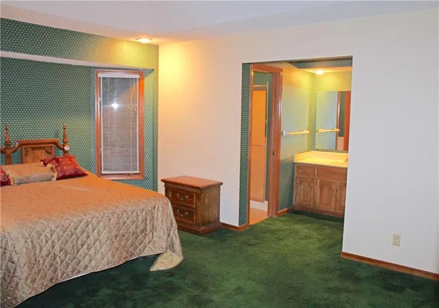 $330,000 | 2400 Northeast 66th Street, Kansas City, MO 64118