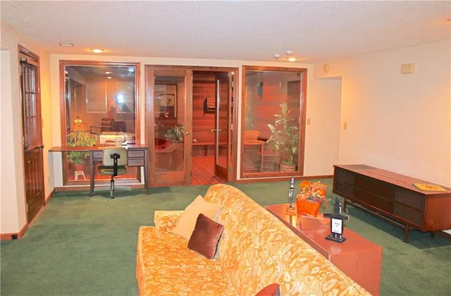 $330,000 | 2400 Northeast 66th Street, Kansas City, MO 64118