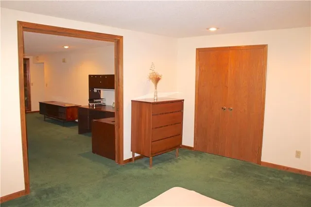 $330,000 | 2400 Northeast 66th Street, Kansas City, MO 64118