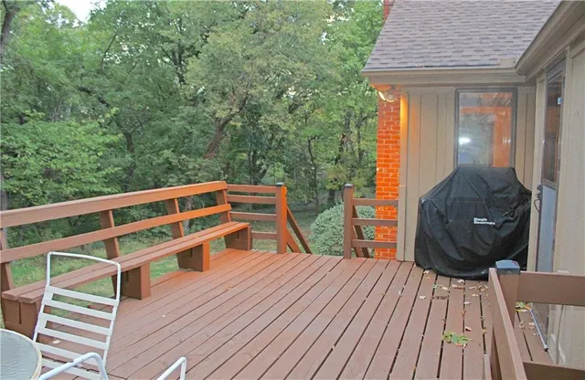 $330,000 | 2400 Northeast 66th Street, Kansas City, MO 64118