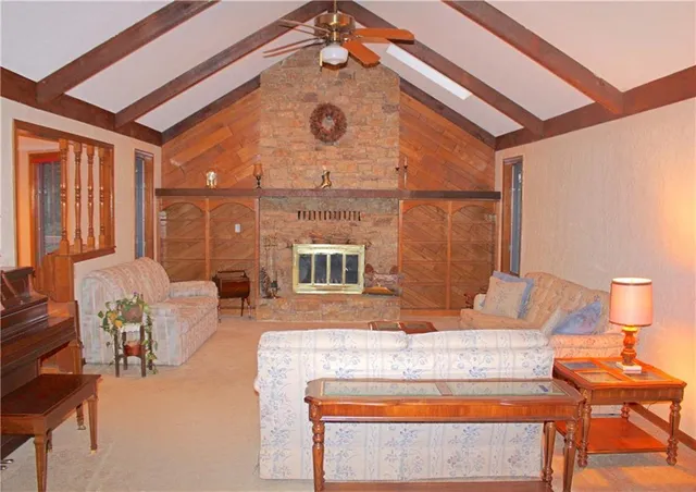 $330,000 | 2400 Northeast 66th Street, Kansas City, MO 64118