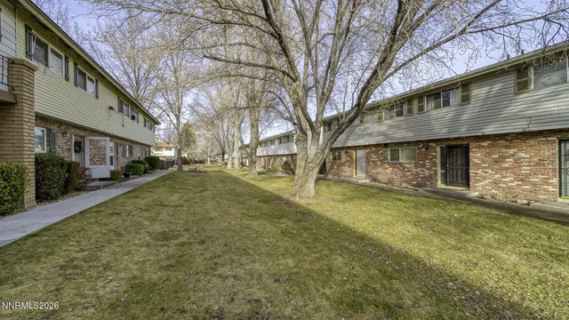 $300,000 | 359 Smithridge Park, Reno, NV 89502