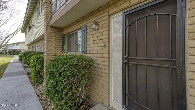 $300,000 | 359 Smithridge Park, Reno, NV 89502