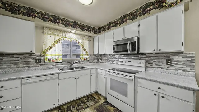 $300,000 | 359 Smithridge Park, Reno, NV 89502