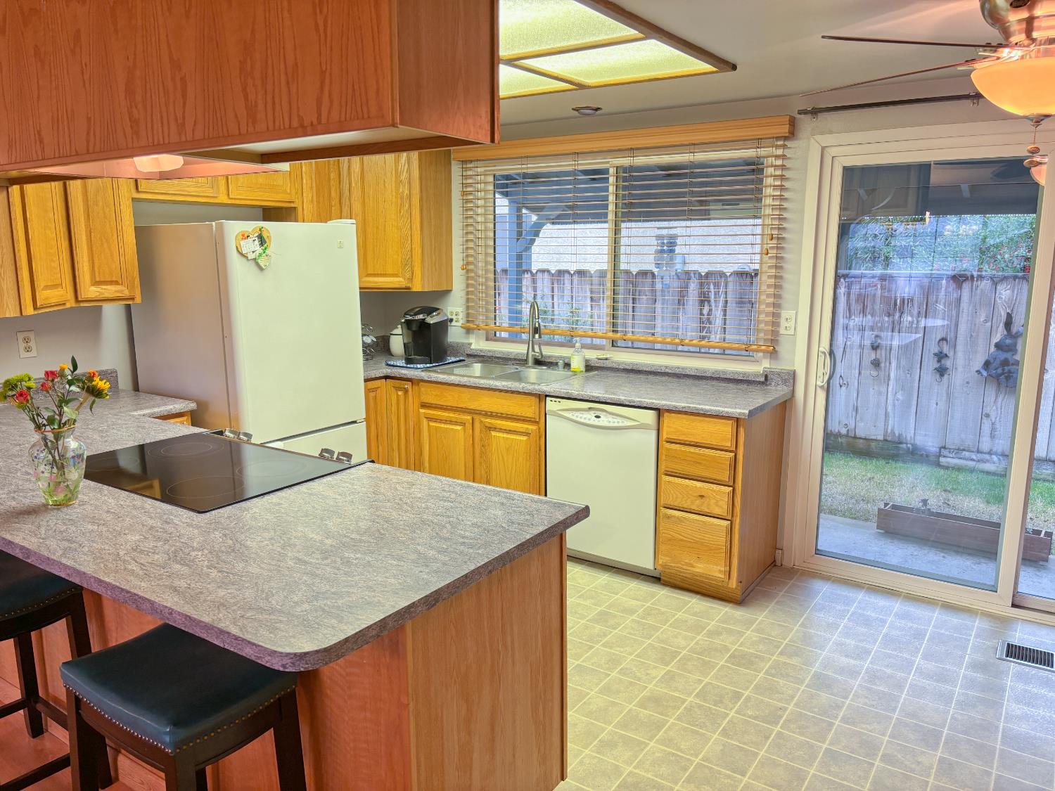1600 Fairington Lane Modesto, CA 95355 - Photo 8 of 27