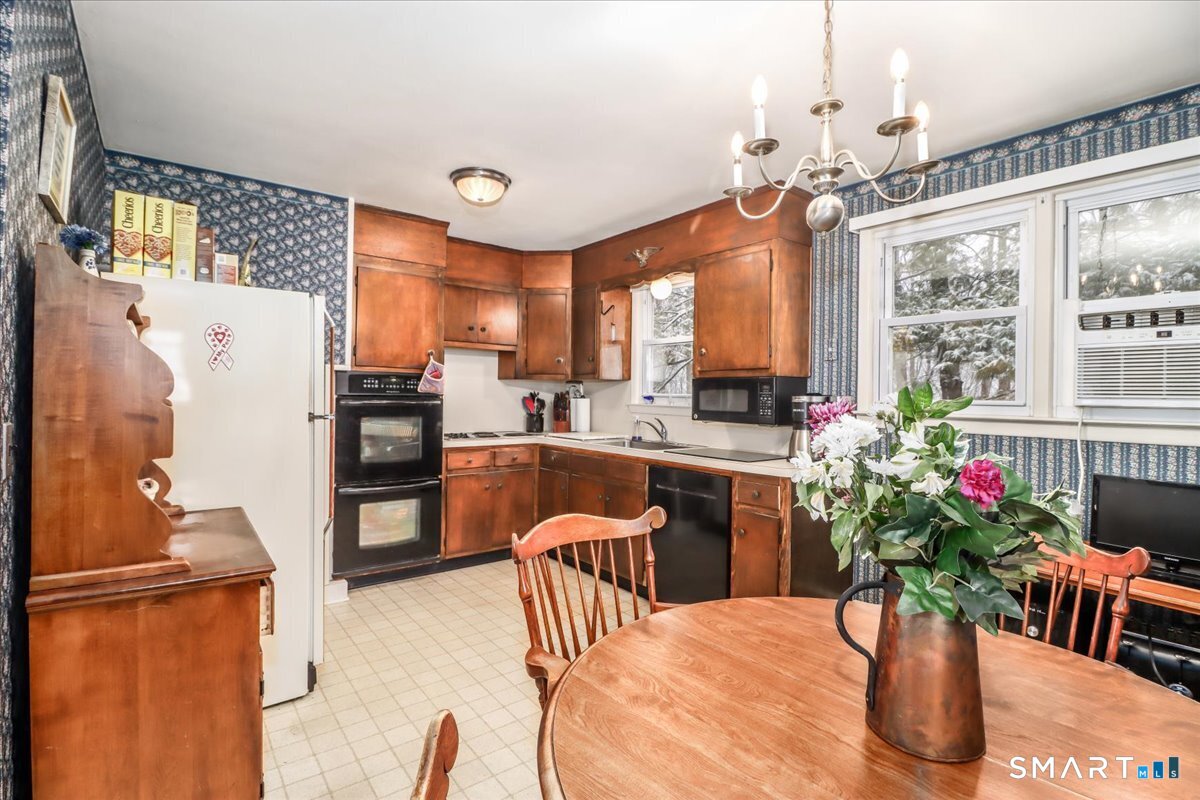 20 Brookfield Meadows Brookfield, CT 06804 - Photo 5 of 14