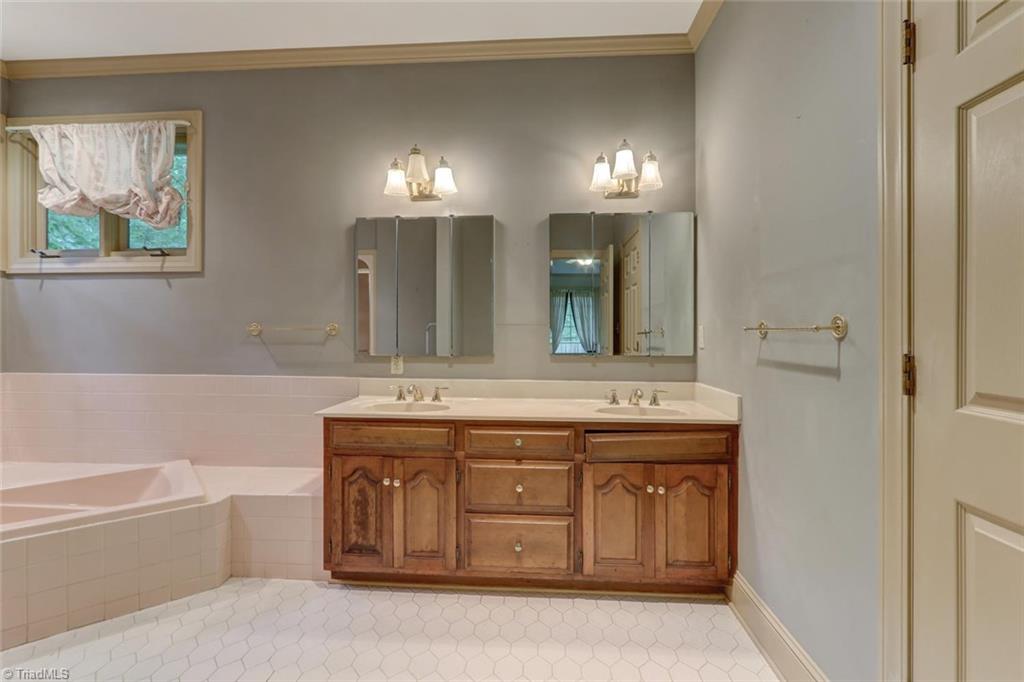 1291 Tellowee Road Eden, NC 27288 - Photo 19 of 30 Gallery Image 19