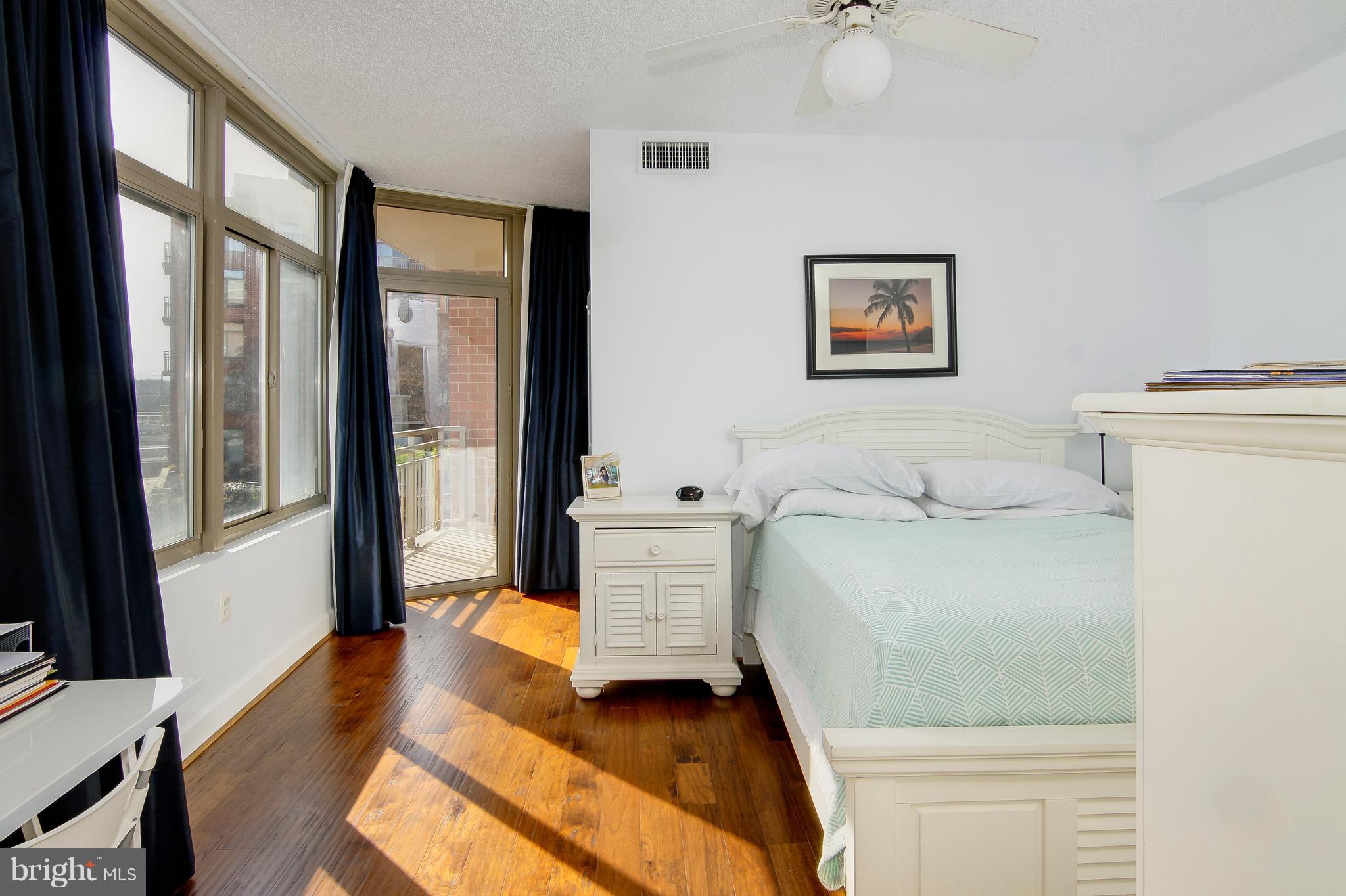 3600 South Glebe Road, Unit 323W Arlington, VA 22202 - Photo 21 of 28 Bedroom (Master)