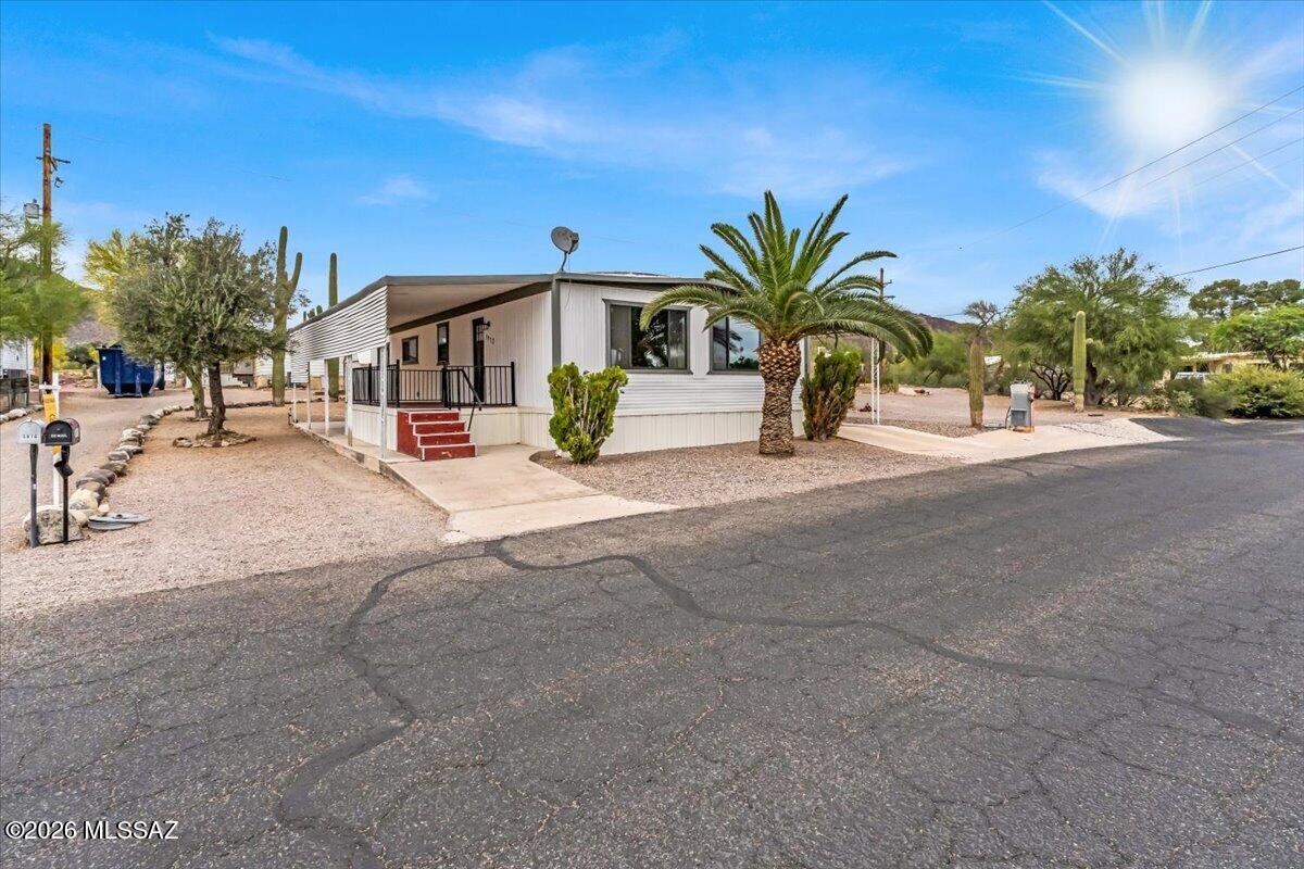5972 West Rafter Cir Street Tucson, AZ 85713 - Photo 8 of 41 Side view of home