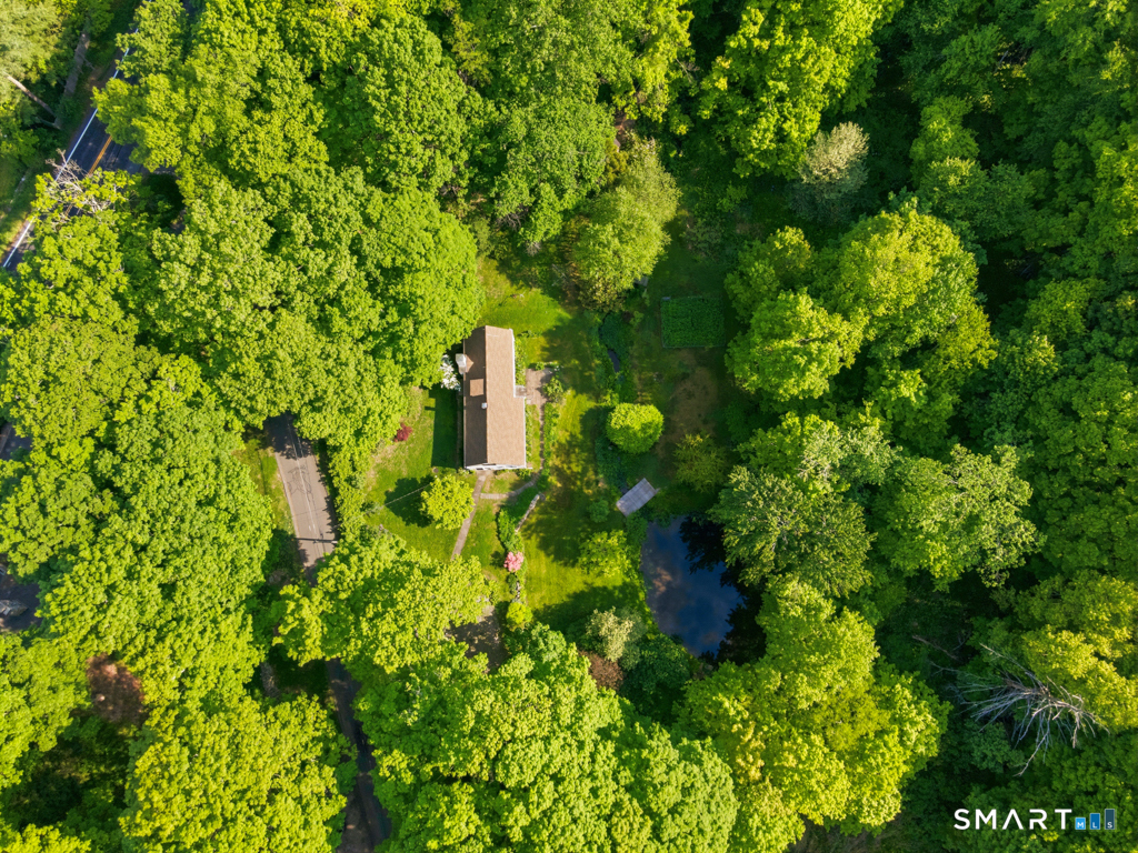 15 Old Mailcoach Road Redding, CT 06896 - Photo 22 of 36