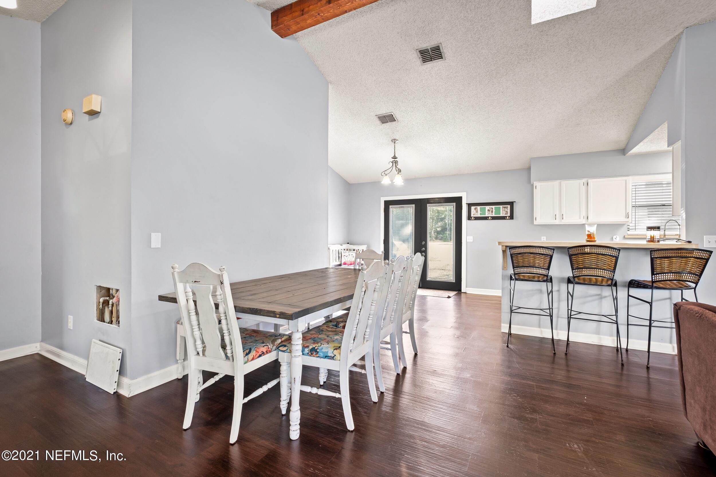 6481 Ricker Road Jacksonville, FL 32244 - Photo 12 of 40 Great room