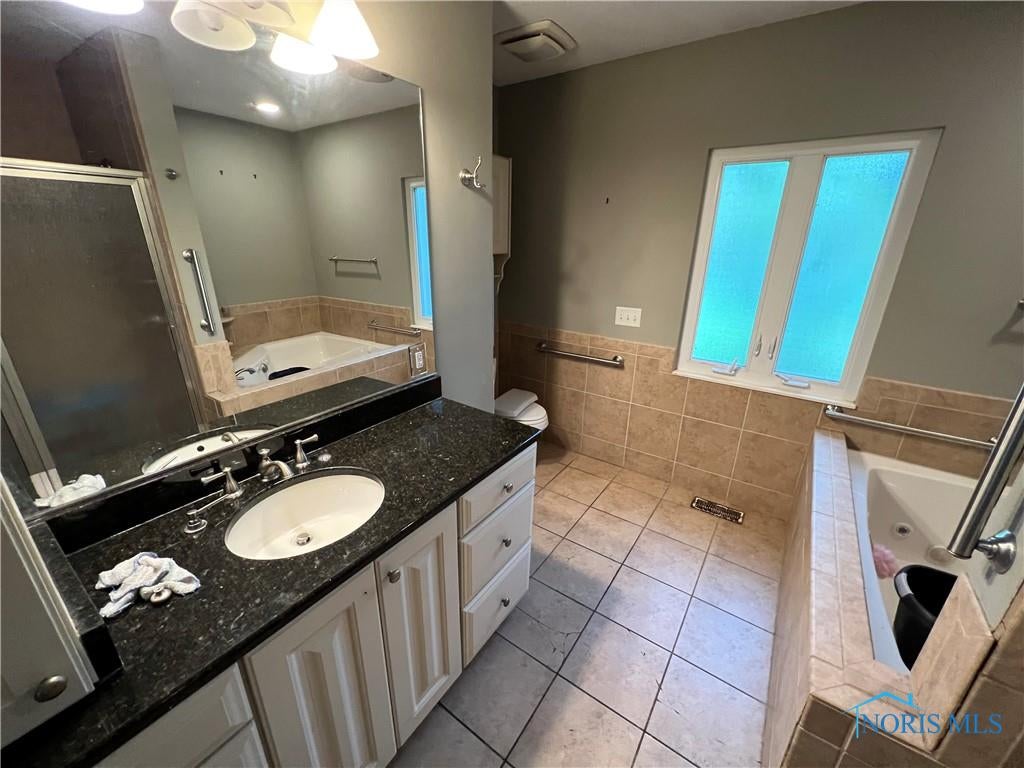 4347 Sheraton Road Toledo, OH 43615 - Photo 10 of 18 Gallery Image 10