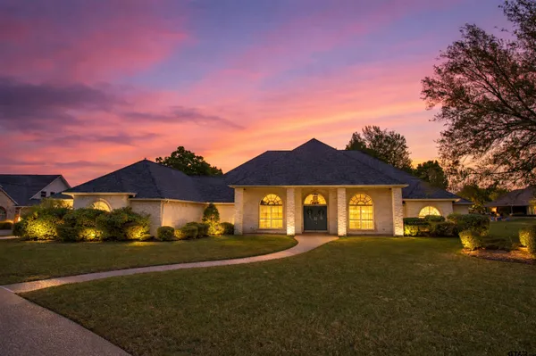 $659,000 | 141 Cypress Point Circle, Hideaway, TX 75771
