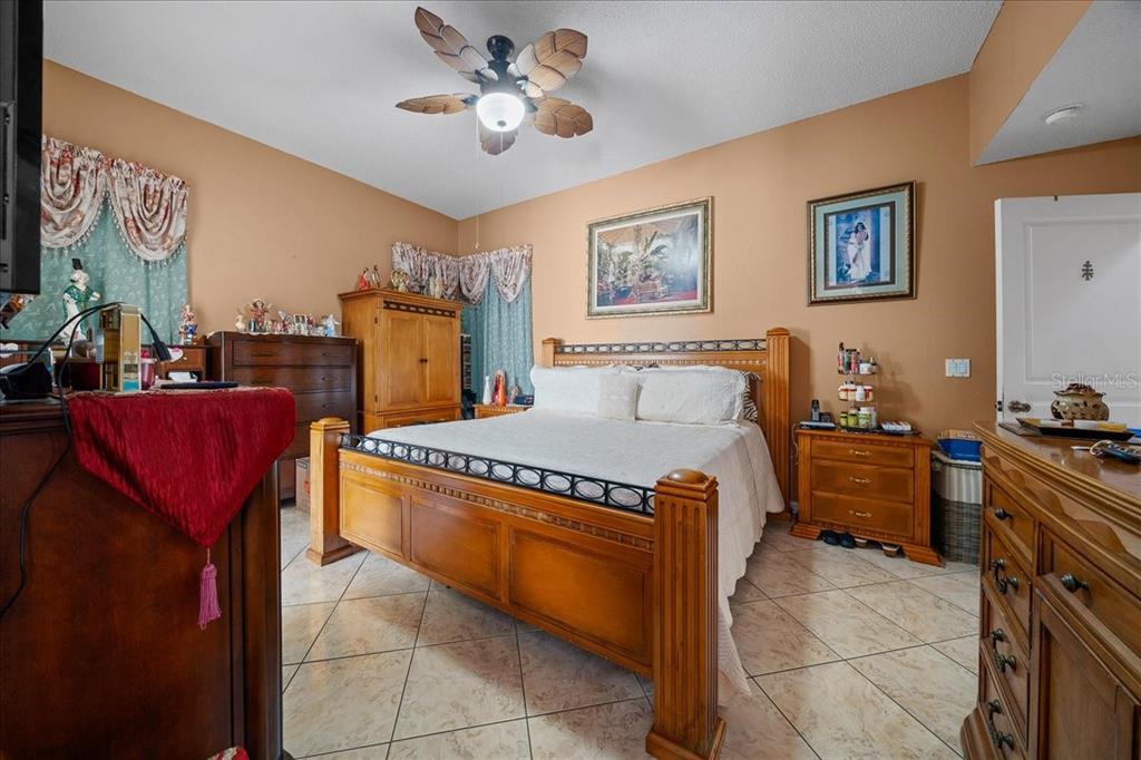 1010 Raining Meadows Lane Orlando, FL 32824 - Photo 25 of 57