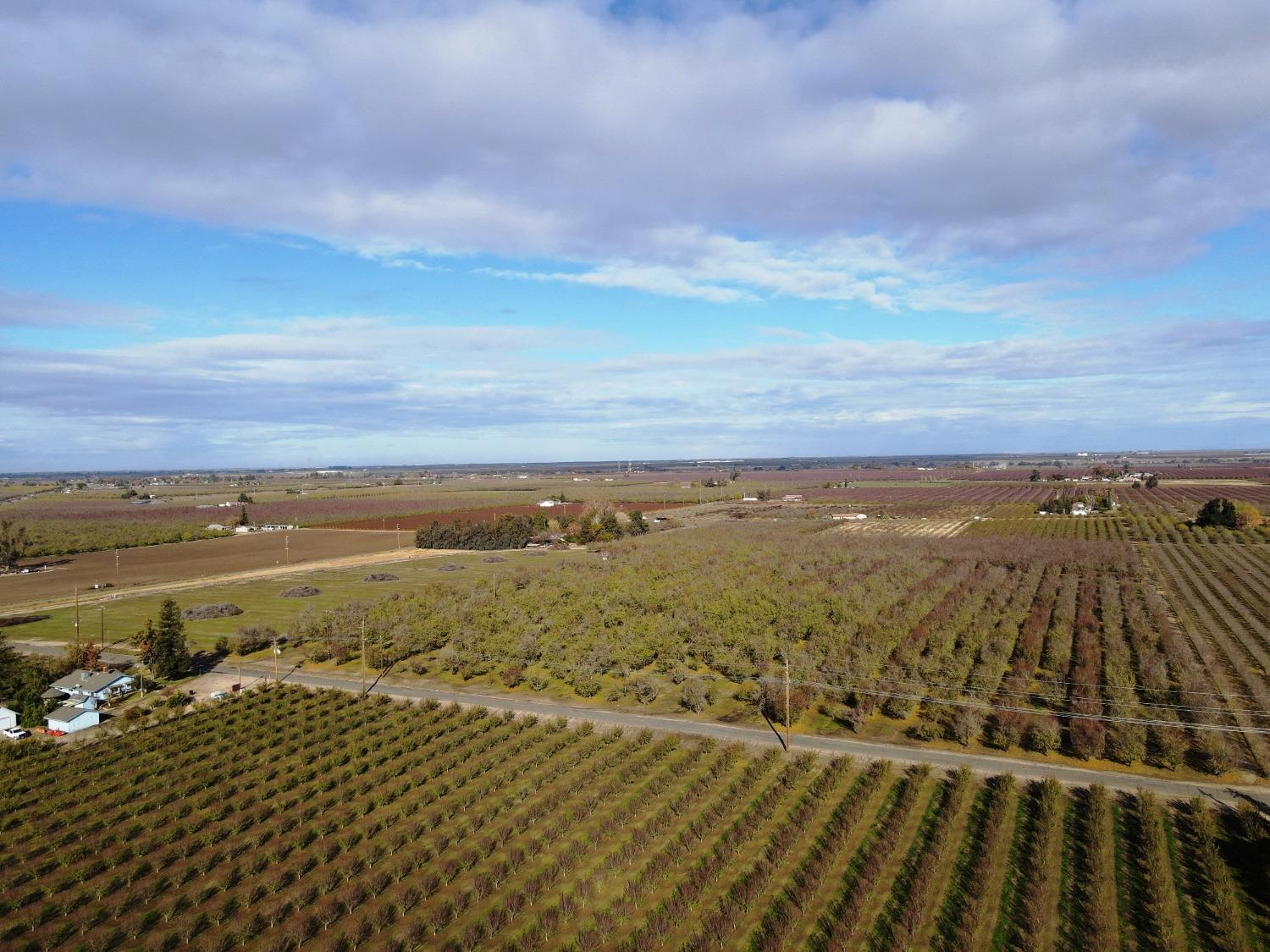 0 Eucalyptus Avenue Winton, CA 95388 - Photo 5 of 23 a view of an ocean and beach