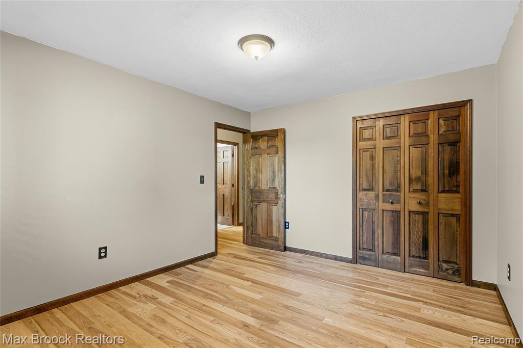 892 Barnes Lake Road Columbiaville, MI 48421 - Photo 14 of 85
