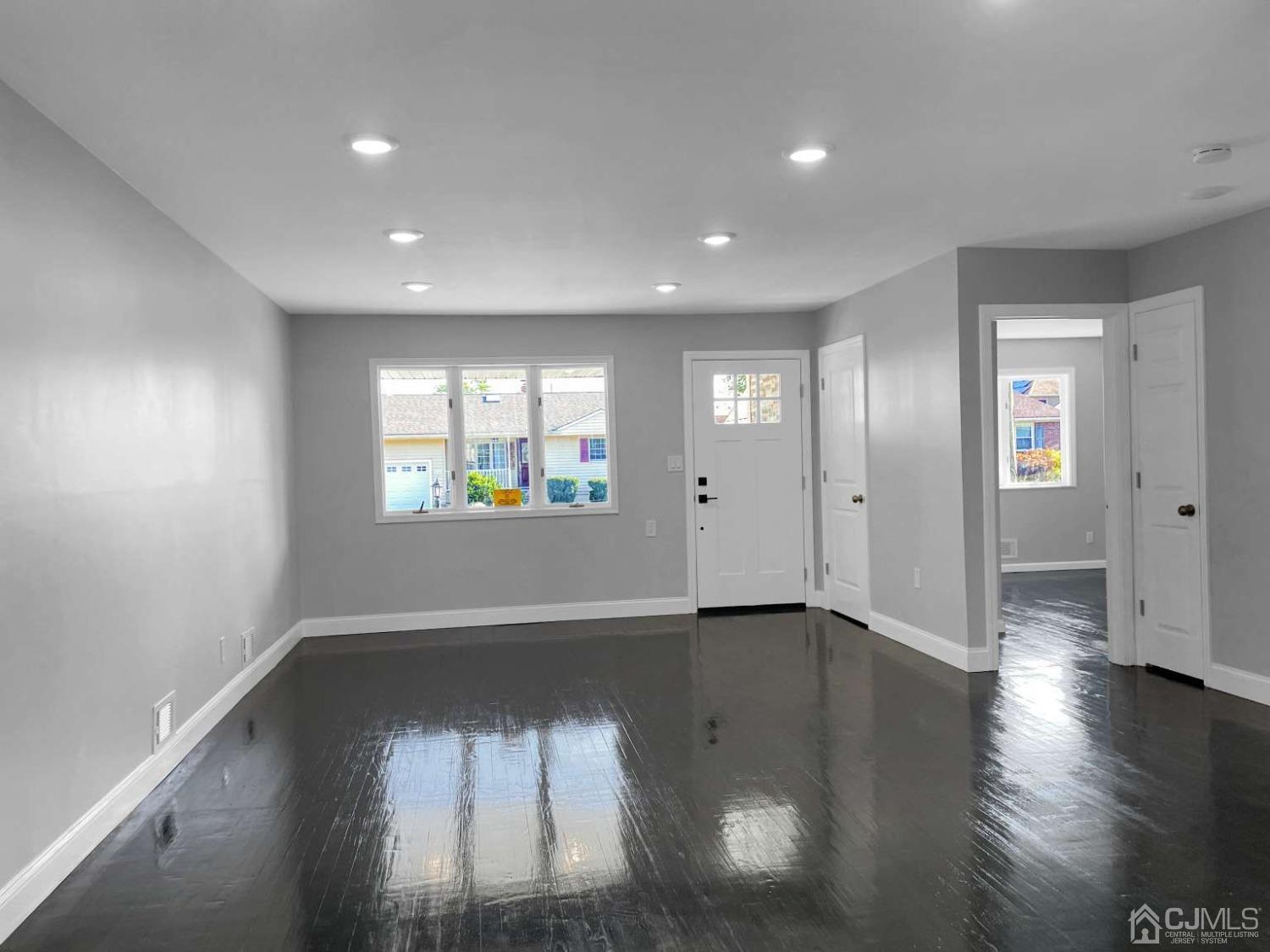 16 Eli Road Colonia, NJ 07067 - Photo 4 of 18 Gallery Image 4