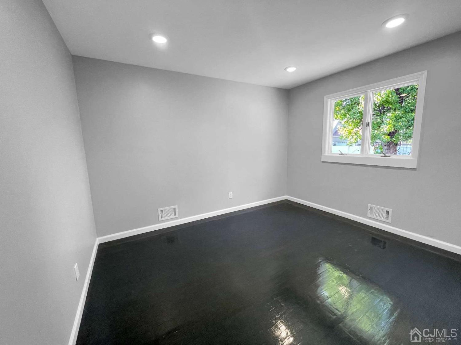 16 Eli Road Colonia, NJ 07067 - Photo 10 of 18 Gallery Image 10