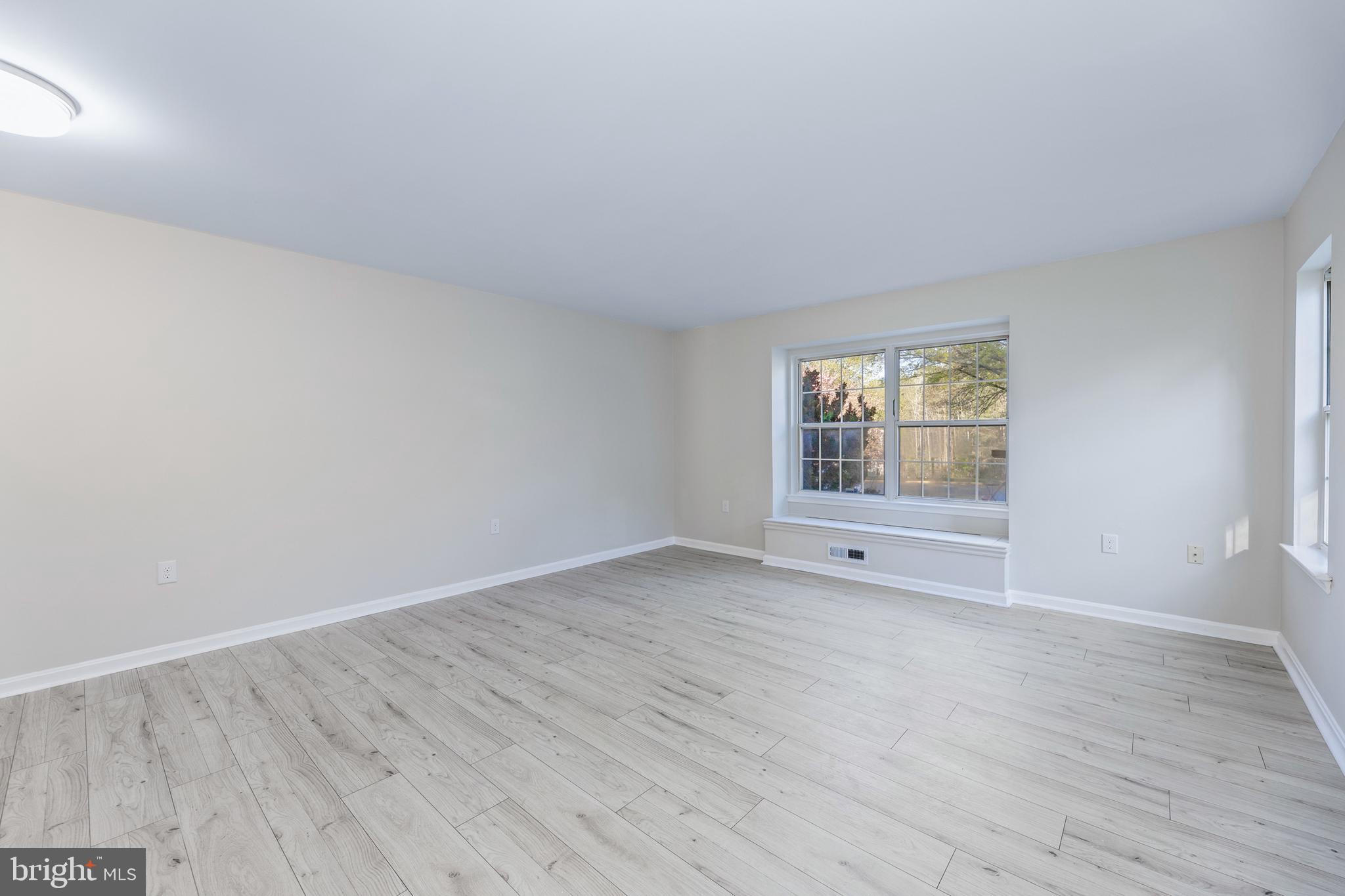 5121 Spring Branch Boulevard Dumfries, VA 22025 - Photo 3 of 39